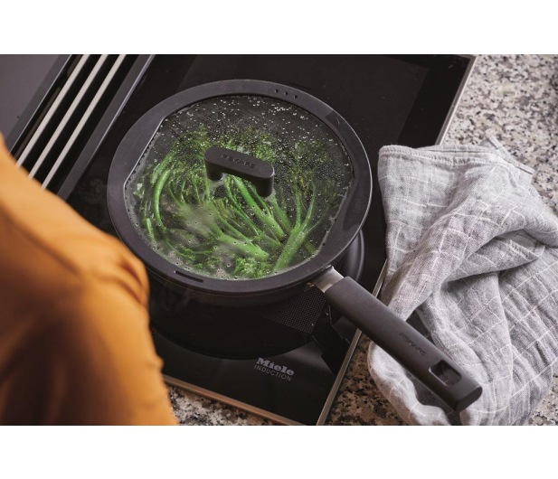 Fiskars Patelnia szefa kuchni 24 cm - 1379437 - zdjęcie 4
